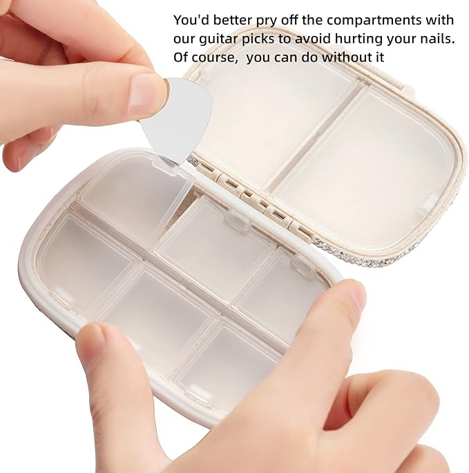 Cute Pill Organizer Small Bling Pill Case for Purse Medicine Vitamin Container Holder Daily Pill Box Container for Women Travel Medicine Kit(Green)