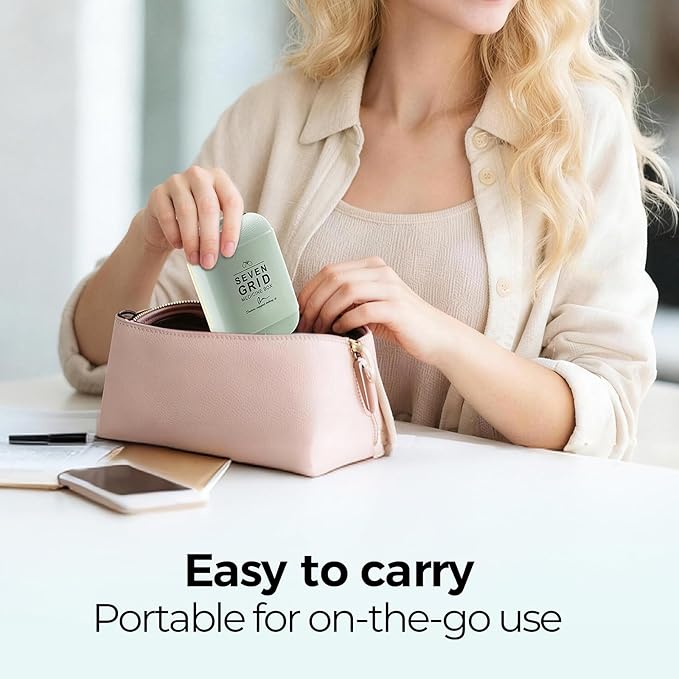 7 Compartments Travel Pill Organizer, Foldable Portable Airtight Daily Pill Box, Compact Pill Case for Purse & Pocket, BPA-Free Medicine Organizer for Vitamins Fish Oil Supplements (Green)