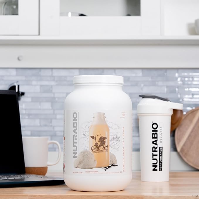 NutraBio Grass Fed Whey Isolate Protein Powder - 25G of Protein Per Scoop - Sugar Free Natural Lean Muscle Protein Supplement - Vanilla Bean- 2 Pounds, 29 Servings.