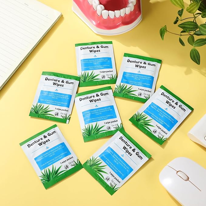 Timgle 200 Pcs Denture Cleaning Wipes Refreshes Mouth Deep Cleaning Wipes for Remove Denture Adhesive, Food Debris, Stains and Odor (Classic)