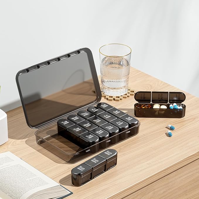 Daviky Pill Organizer 3X a Day, Weekly Pill Box 7 Day, Travel Pill Case with Large Containers, Light-Proof Pill Case for Vitamins, Medication, Supplements and Fish Oils (Black)