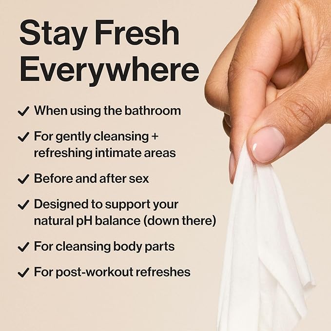The Honest Company Flushable Wipes for Sensitive Skin, Hypoallergenic, Fragrance-Free, Tropical Leaves Design, 336 Count (4 Packs of 84)